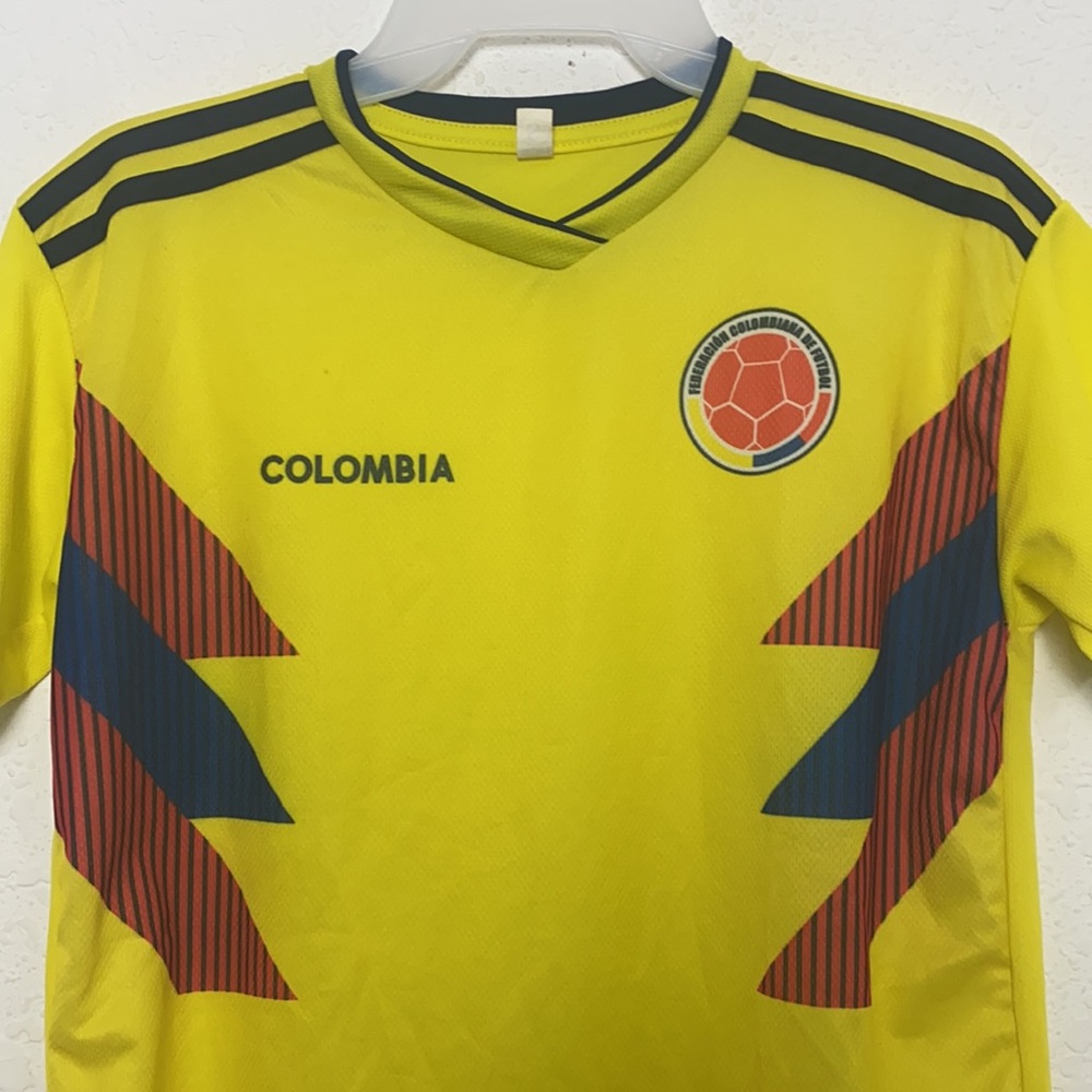 ✅Women Columbia Soccer Jersey Size S - Picture 2 of 4